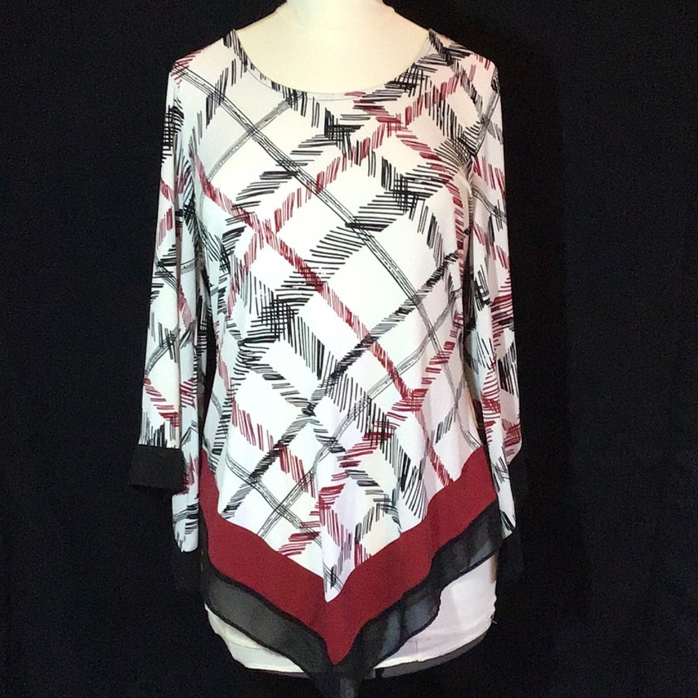 V bottom dressy top 🌹